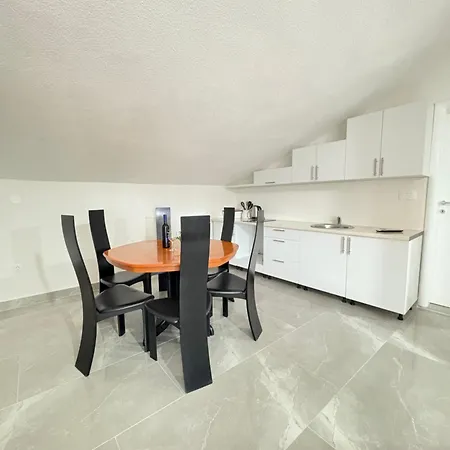 Guest house Apartmani Neum *