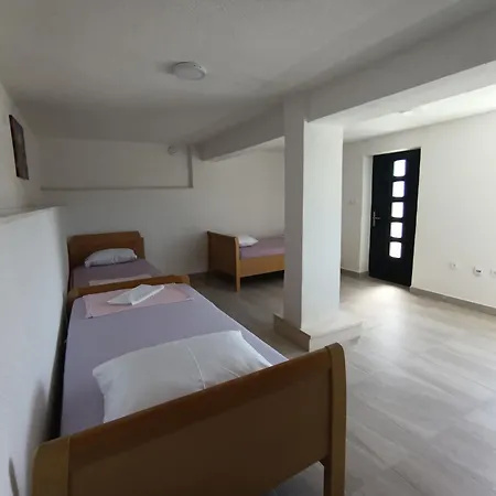 Guest house Apartmani Neum *