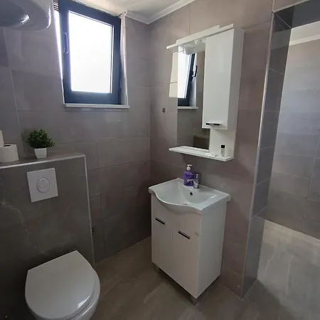 Apartmani Neum * נאום